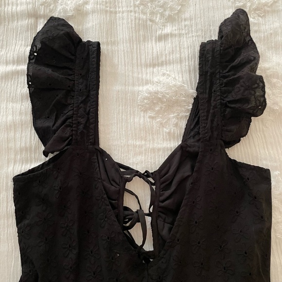 Pretty little thing black ruffle dress - Picture 5 of 5